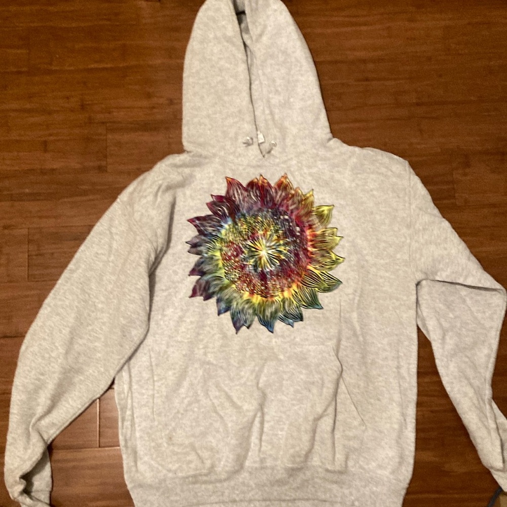Grey hoodie tie dye flower